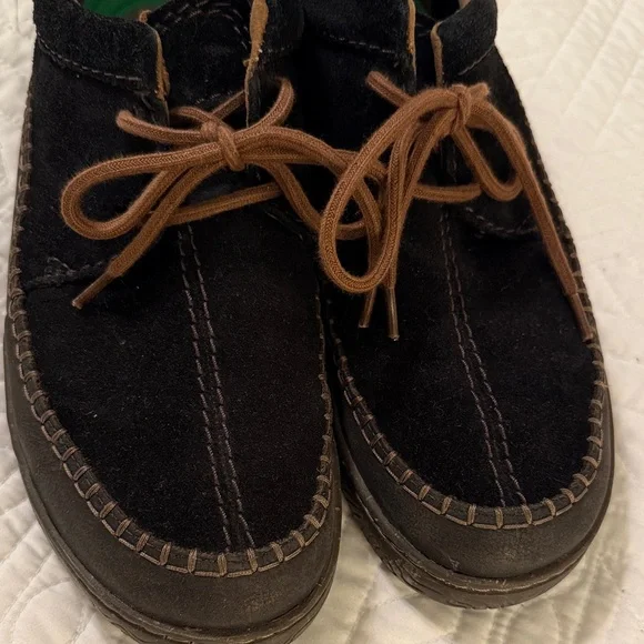 Clarks Black Suede Oxfords with Brown Laces - Picture 8 of 8